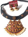 Black thread kemp stones choker set
