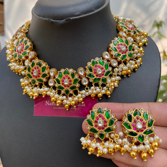 Kundan Jadau Emerald stones Tamara Grand Choker Set