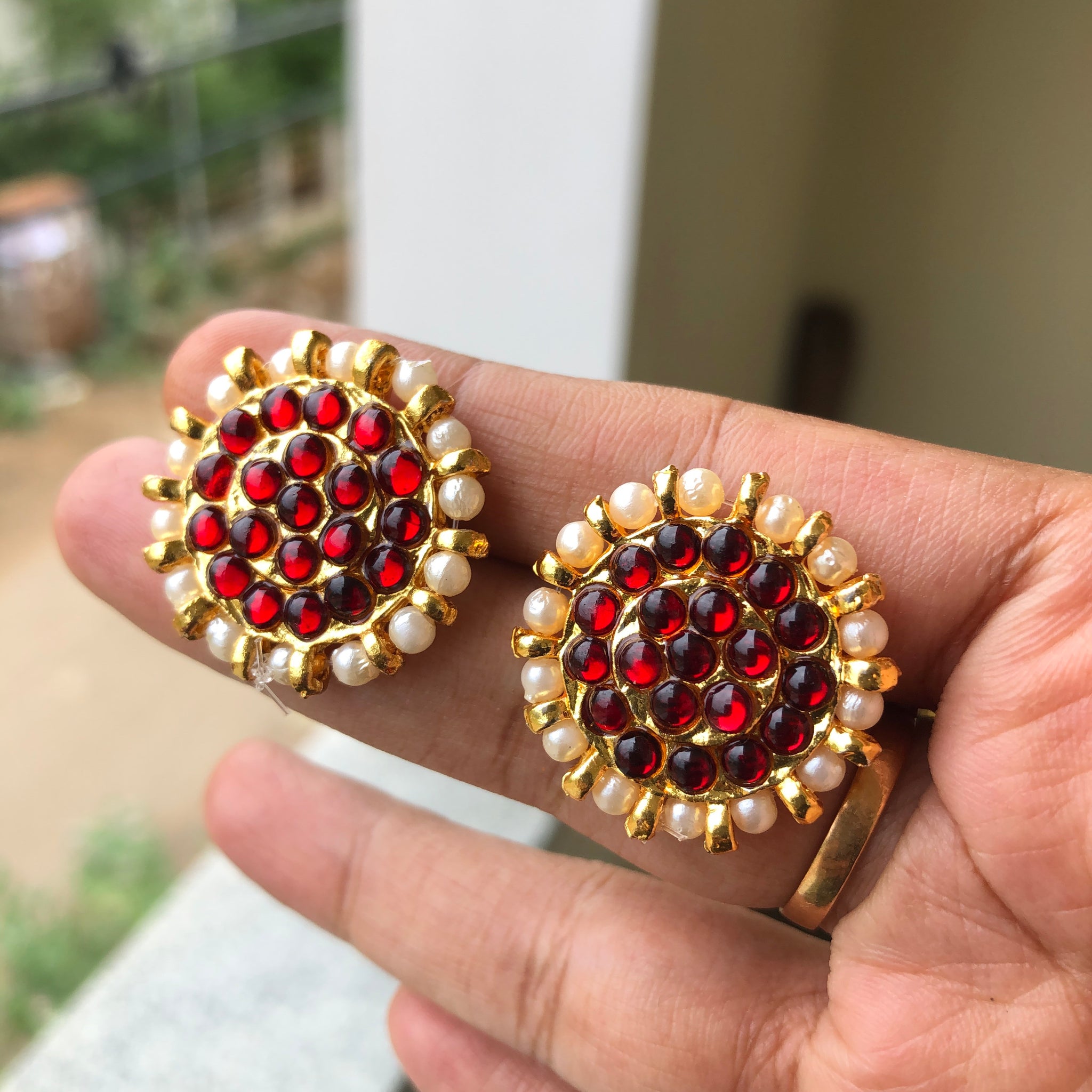 14K Yellow Gold Red Stone Flower Baby Stud Earrings – FiveStarJewelers.com
