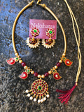 Kemp stones round pendant pipe choker set with mango motifs
