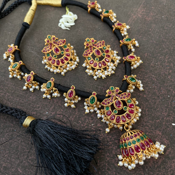 Black silk thread grand jumkha choker set