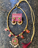 Kemp stones round pendant pipe choker set with mango motifs